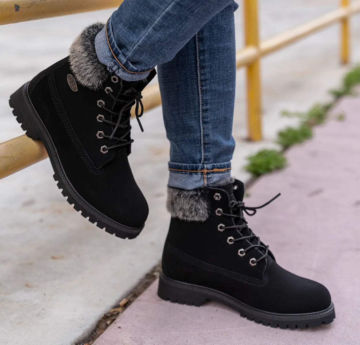 Women's Convoy Fur 6 Inch Boot